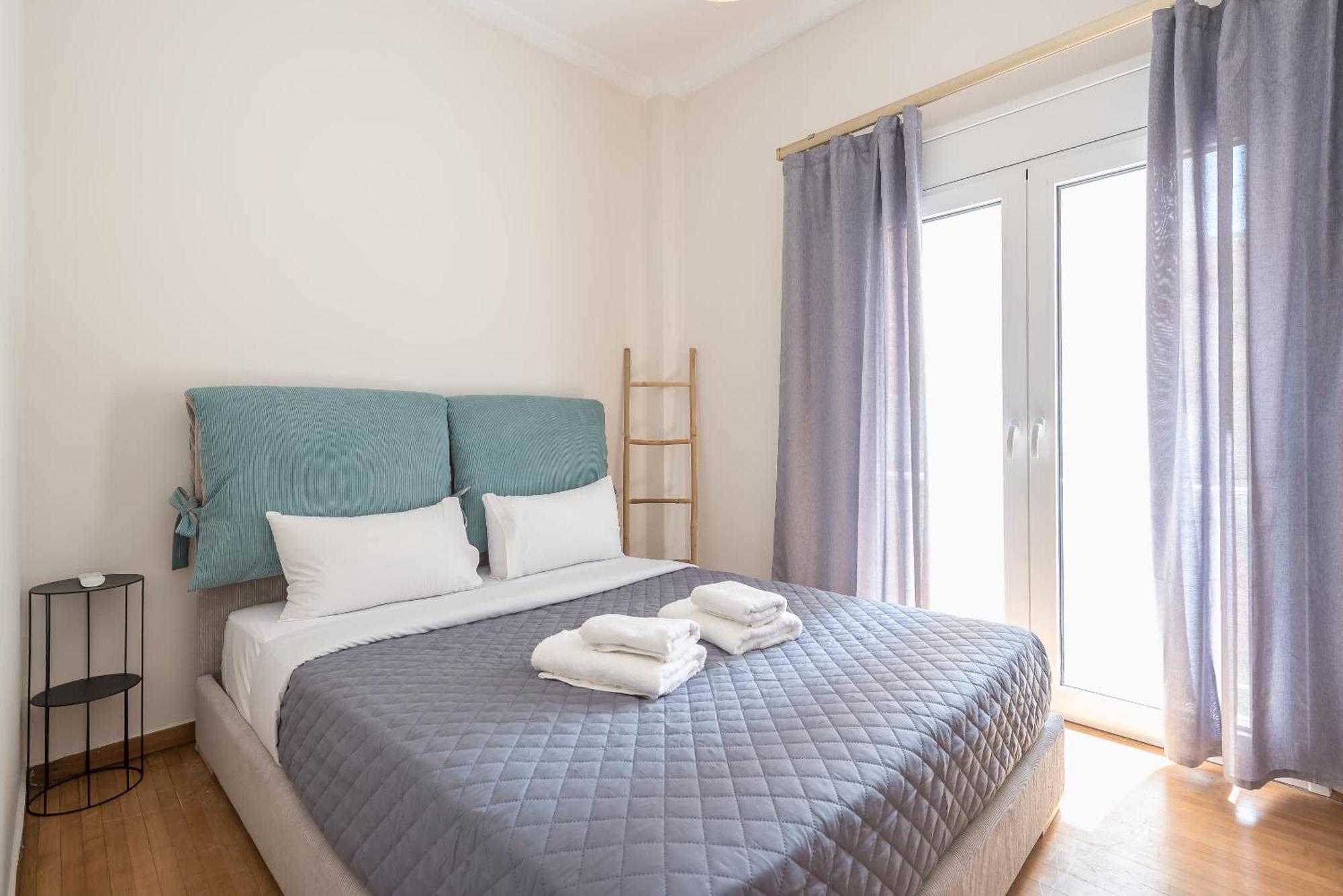 Апартаменты Stylish 2 Bd Urban Retreat Near Panormou Metro Афины Экстерьер фото