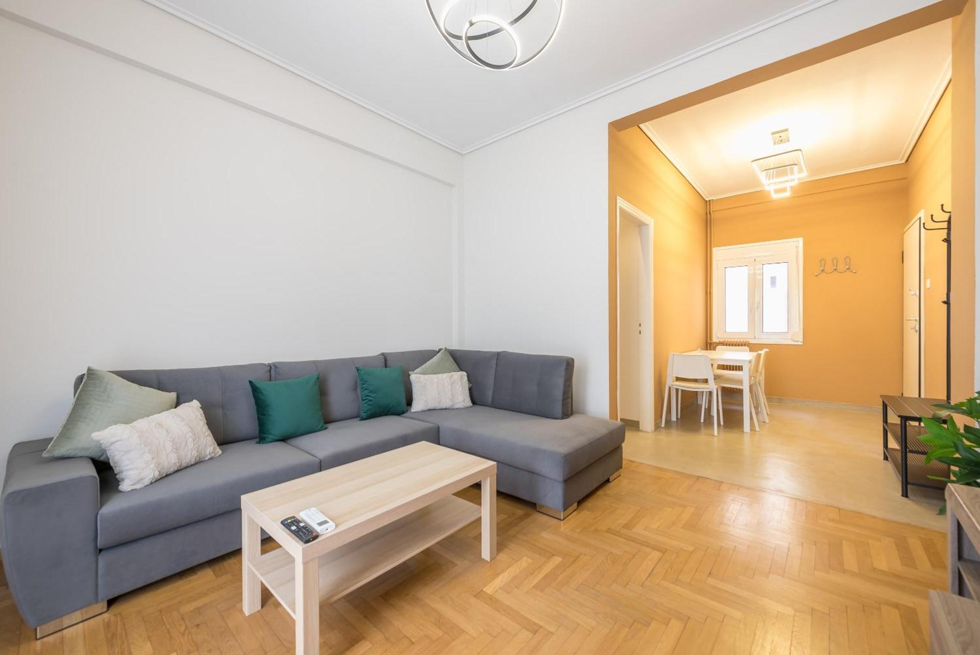 Апартаменты Stylish 2 Bd Urban Retreat Near Panormou Metro Афины Экстерьер фото